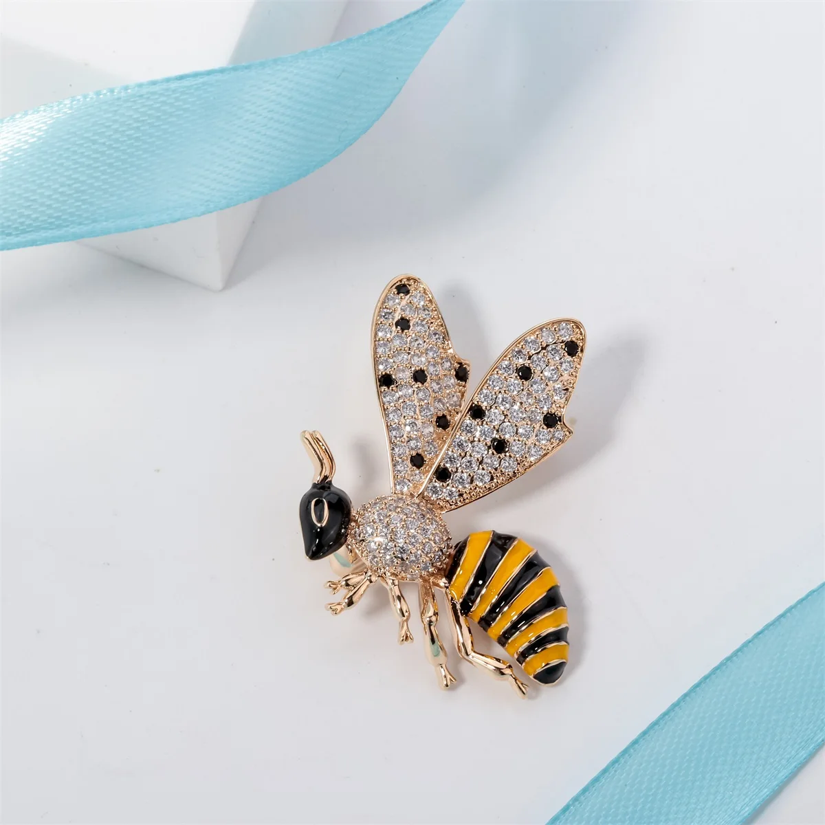 YACQ Cubic-Zirconia Enamel Bee Insect Series Brooch Pins Women Fashion Jewelry Birthday Gifts Mom Her Daughter Dropshipping WB79