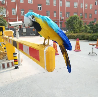 น่ารักจําลองนกแก้วสีฟ้าและสีเหลืองรุ่นโฟมปีกขนนกตุ๊กตานกแก้วเล็กน้อยประมาณ 30 ซม