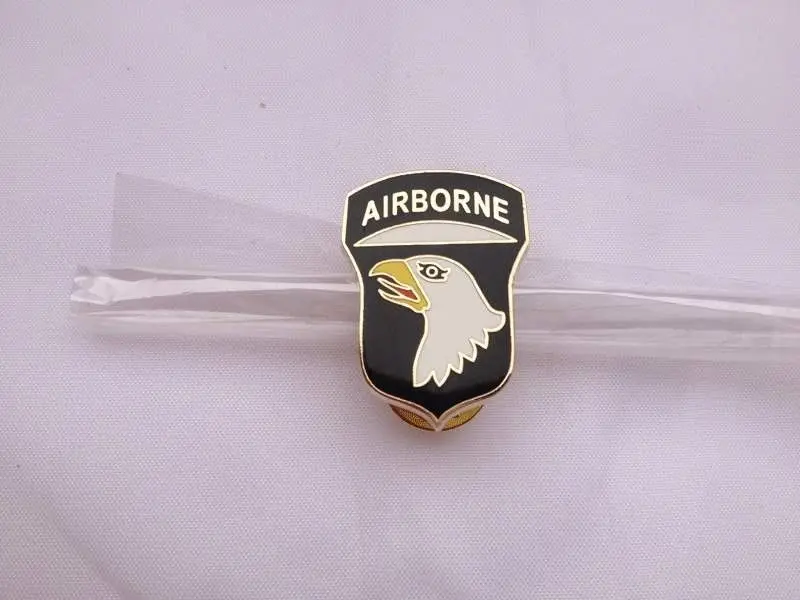 Przypinka do koszuli wojskowej 101ST Airborne Division Eagle - US044