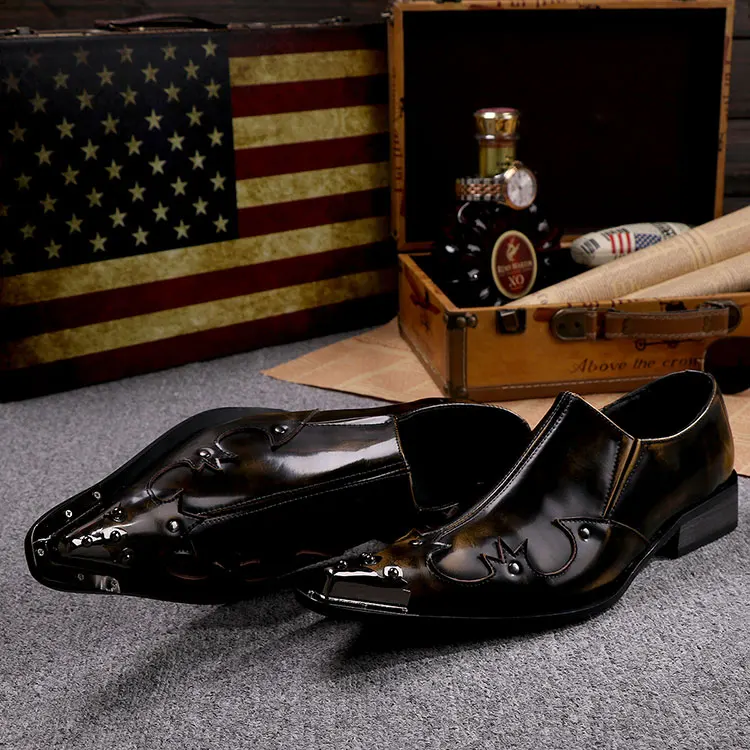 Mens patent leather black shoes spiked loafers steel pointy toe metal tip flats male business office formal oxford shoes men