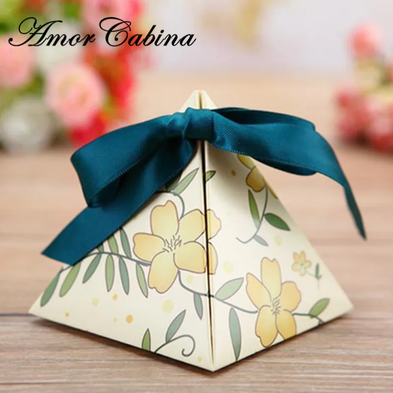 50pcs Korean Sen Pyramid Small Yellow Flower Wedding Like Candy Box Baby Shower Gift Box Card and Ribbon Double Print