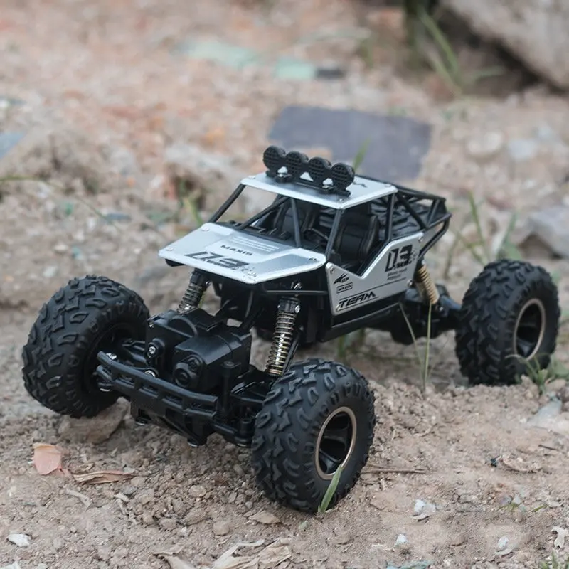 1/16 Scale 2.4G Alloy Rock Crawler RC Car 4WD Remote Control Vehicle All Climbing RC Buggy Car