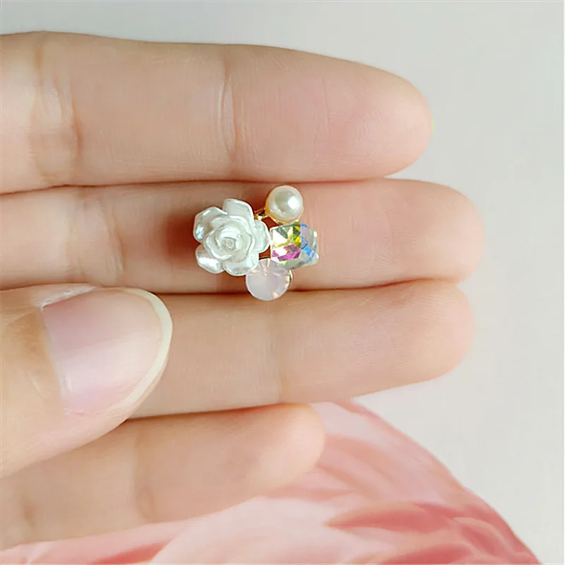 

50PCS 13*15mm Alloy Material Gold color Crystal Resin Flower Pendant for Necklace DIY Wedding Jewelry Accessory Findings