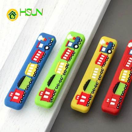 2 stuks kleine trein zacht rubber cartoon veiligheid handvat kinderkamer rood geel blauw groen lade trein handvat kleuterschool deur