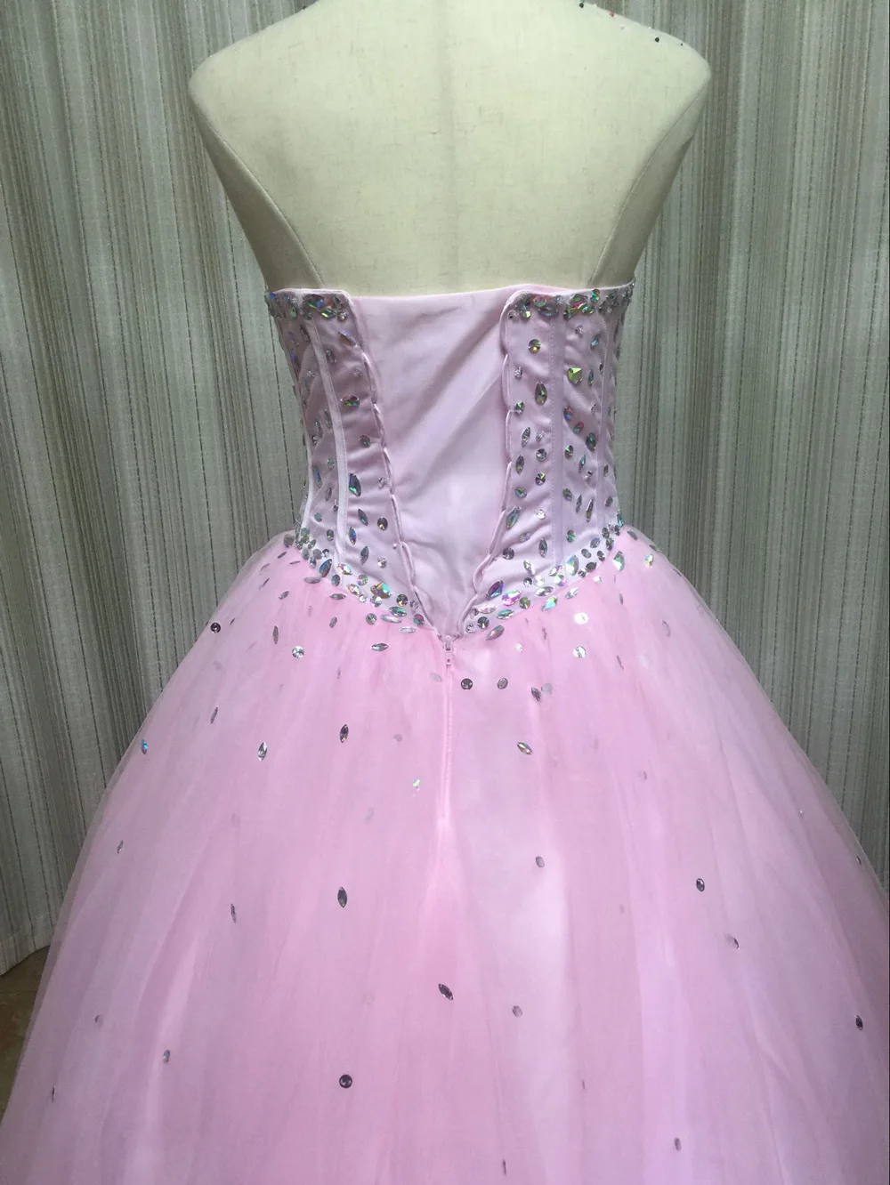 Novo vestido de baile 100% real rosa vestidos quinceanera, contas de tule, vestidos de baile 16 fofos, vestidos de baile debutante, vestidos longos de baile