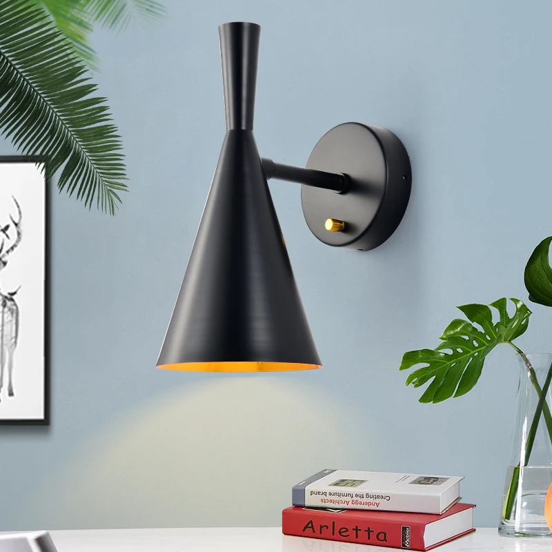 Nordic Postmodern Creative Wall Lamp Bedroom Living Room Studio Bedside Passage Wall Lamp Rotating Horn Wall Lamp