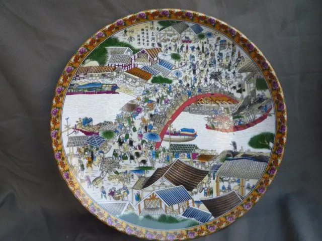 

Large Rare Qing Dynasty porcelain plate"QingMingshanghetu"