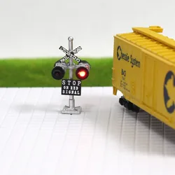 Evemodel N Scale Crossing Railroad Signal 4 LEDs 1:160 with Circuit Board Flasher JTD1506RP