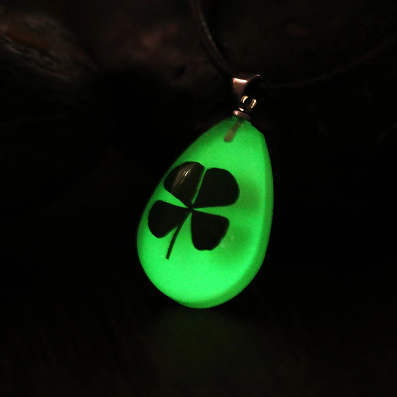 Four Leaf Clover Necklace Glow In the Dark Water Drop Dried Flower Pendant Necklaces