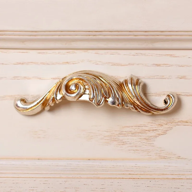 

Free shipping European antique zinc alloy handle 2.5"Vintage American furniture handle Solid Closet door pulls Drawer knobs 64mm