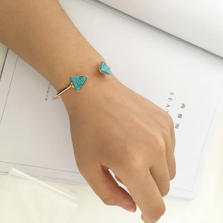 Punk 2018 New Fashion Bracelet Personality Simple Geometric White / Blue Triangle Bracelet Lady Wholesale Sales Faith Bracelet