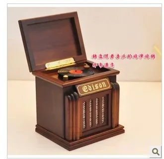 Taiwan imported genuine phonograph musical box Valentine birthday Christmas decorations Home Furnishing preferred