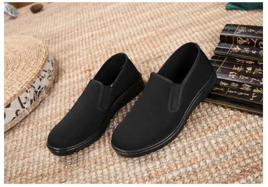 Spring Black Cotton Cloth Shoes Loafers Mens Footwear Casual Sneaker Dad Shoes Mens Slip On Shoes Work Light Male Kung Fu Shoes