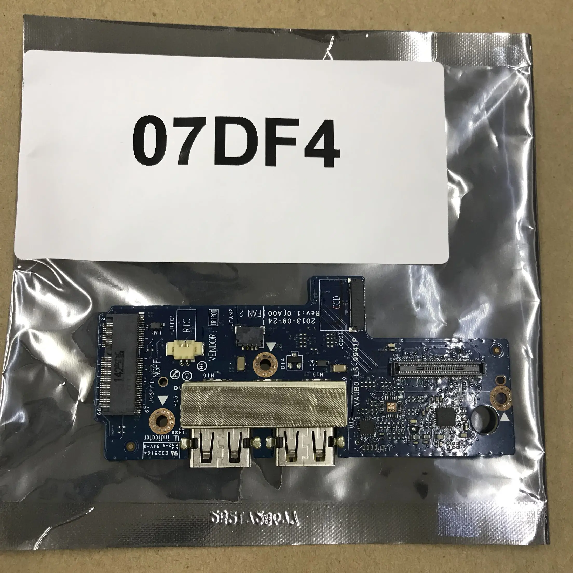 

For Dell Precision M3800 / XPS 15 (9530) USB / SD Card Reader IO Circuit Board - 07DF4 007DF4 LS-9941P