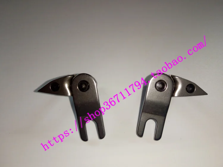 

2PCS For Brother spare parts Sweater knitting machine accessories KH868 KH860 A74 A75 head triangle