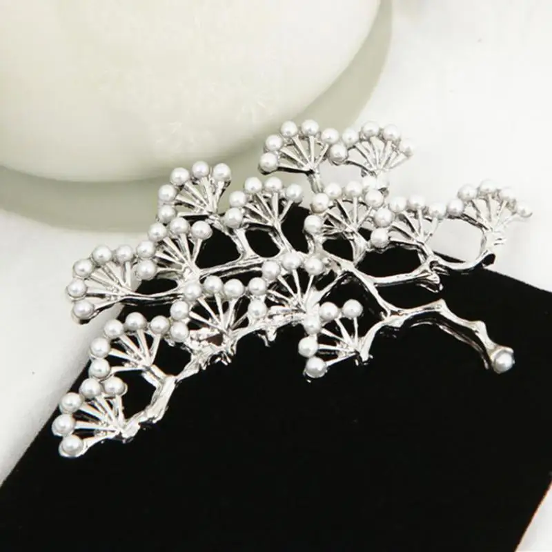 Luxury Retro Design Simulation Pearl Brooch Women\'s Dress Loose Shoulder Stitch Brooch Fashion Brooch Wedding Jewelry Gift