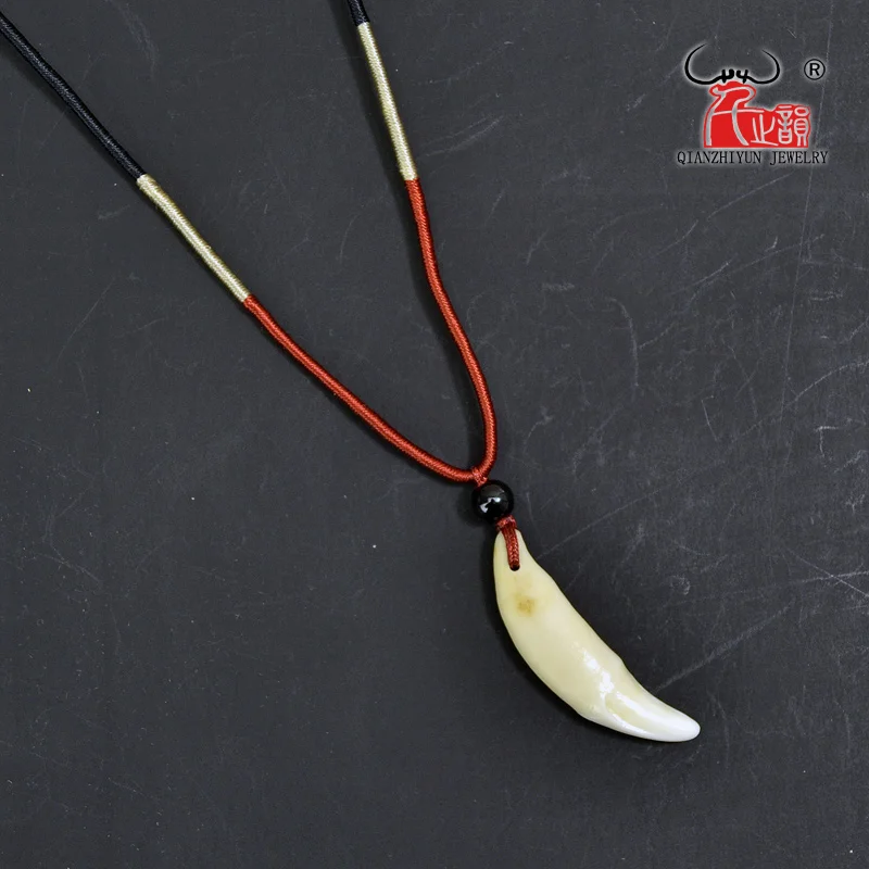 Men\'s Necklace Woman\'s Bone Pendant Tibetan Amulet Fangs Real Natural Tooth Vintage couple Wolf Tooth Charm White Brown Ecru