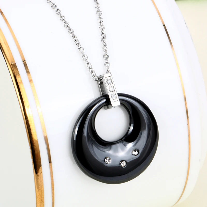 New Sparkling Good Lucky Elephant Pendant Necklace Black White Ceramic Clavicle Chains Statement Necklace For Women Jewelry