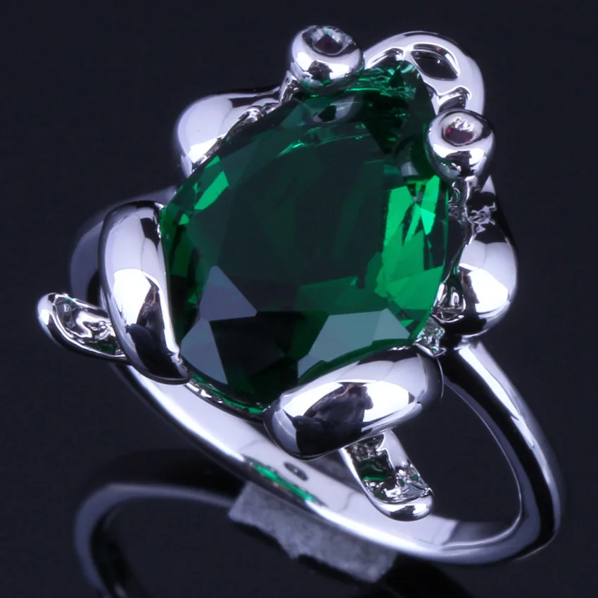 

Stunning Frog Green Cubic Zirconia Silver Plated Ring V0129