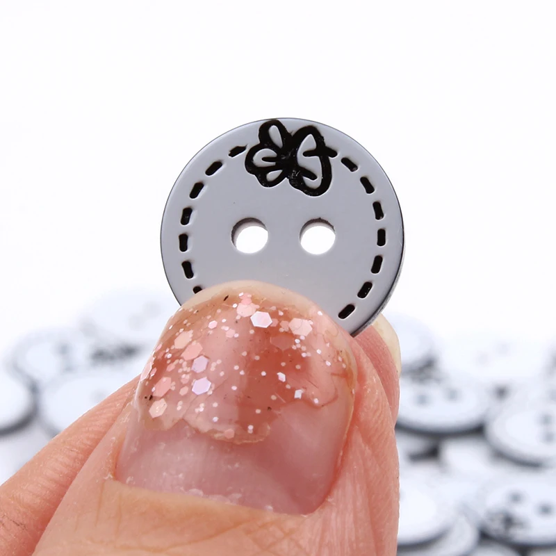 100pcs/lot 13mm Flower Round Buttons Resin 2-holes Flatback Butoon for Shirts Sweaters Sewing Garments Accessories DIY ornaments