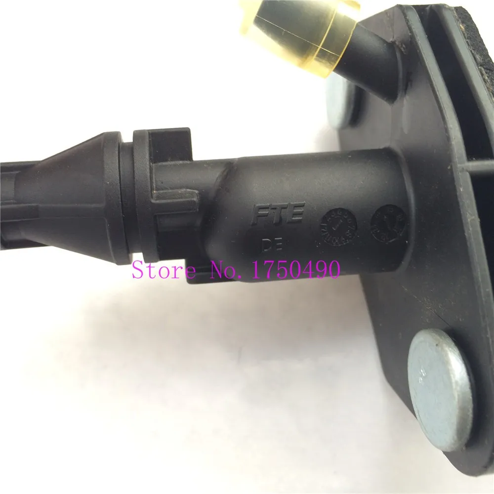 (2pcs/lot) Clutch Master Cylinder OEM# 55561915 Original For Verano 2011-15 Regal Chevrolet Cruze Malibu Orlando