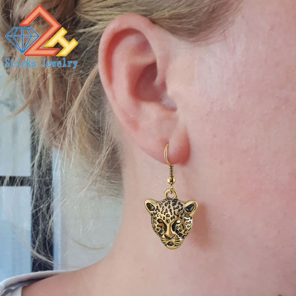 European Stereoscopic Trend Cute Leopard Earrings With Pendant Ancient Gold Color Lovely Fashion Earrings Jewelry