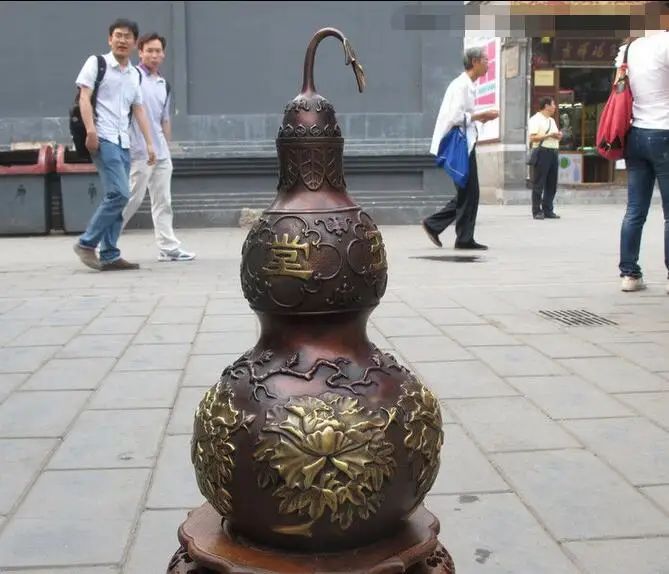 Chinese Red Bronze carved chrysanthemum Lucky Feng Shui Gourd calabash statue