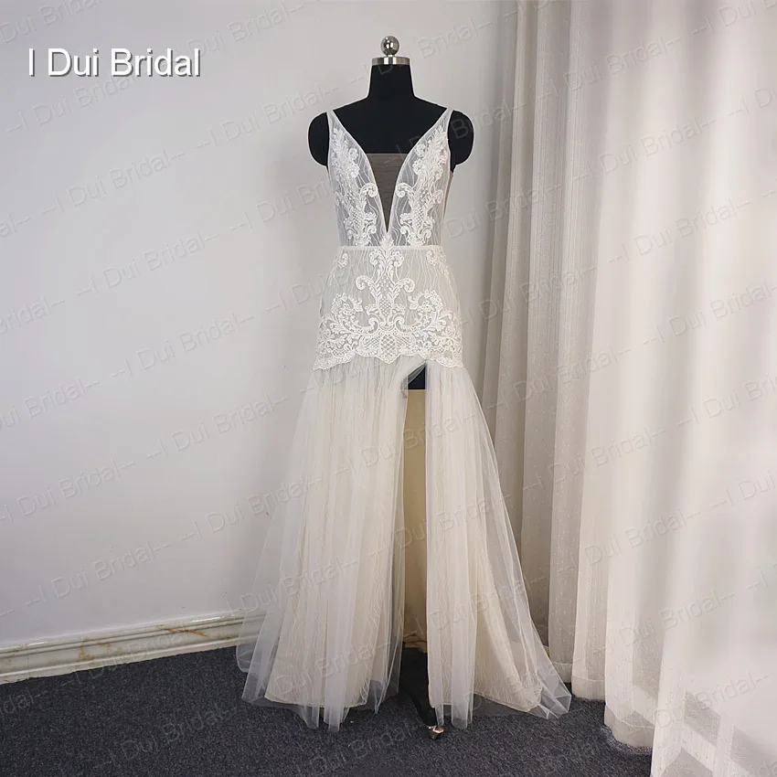 Scollo A V Boho Abiti Da Sposa UNA linea di Pizzo Appliqued Unico di Disegno di Nuovo Stile Split Leg