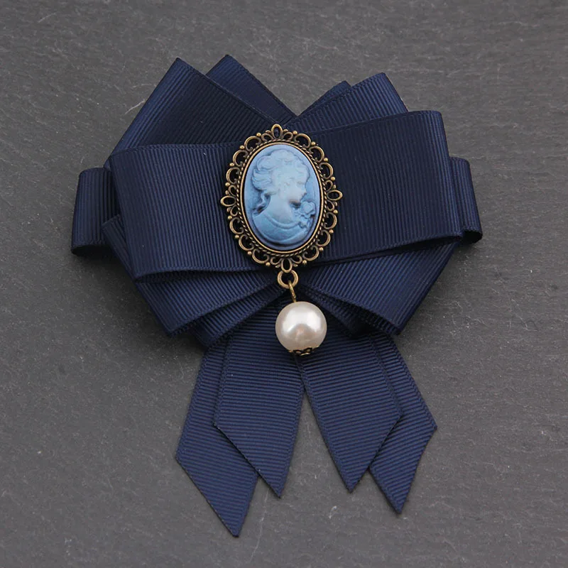 Vintage Queen Cameo Bowtie Brooches for Women Black Ribbon Pearl Brooch Pins Corsage Ladies Broches Dress Coat Accessories