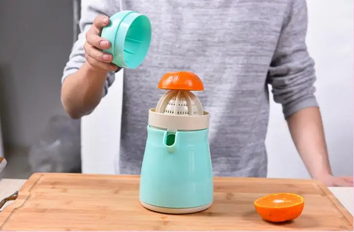 Presse-agrumes manuel Simple | Manuel, bouilloire à la mode, tasse à jus pingouin, Portable manuel, presse à fruits Orange, fruits, citron, presse-agrumes, OK 0661 1 pièce