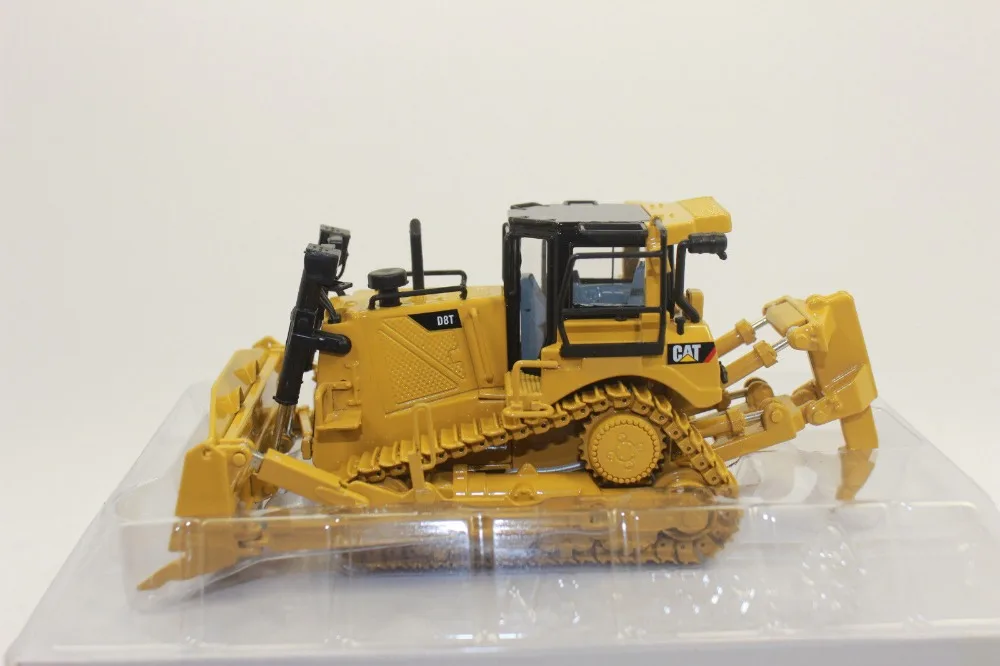 Norscot 1:50 Caterpillar CAT D8T Engineering Machinery Bulldozer Track Type Tractor Diecast Toy Model 55299 Collect,Decoration