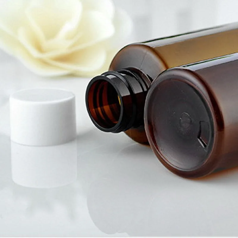 Bouteille vide en PET ambre de 100ml, 120ml, 150ml, 50 pièces/lot, bouteille en plastique marron à épaule plate avec couvercle transparent noir et blanc et bouchon intérieur