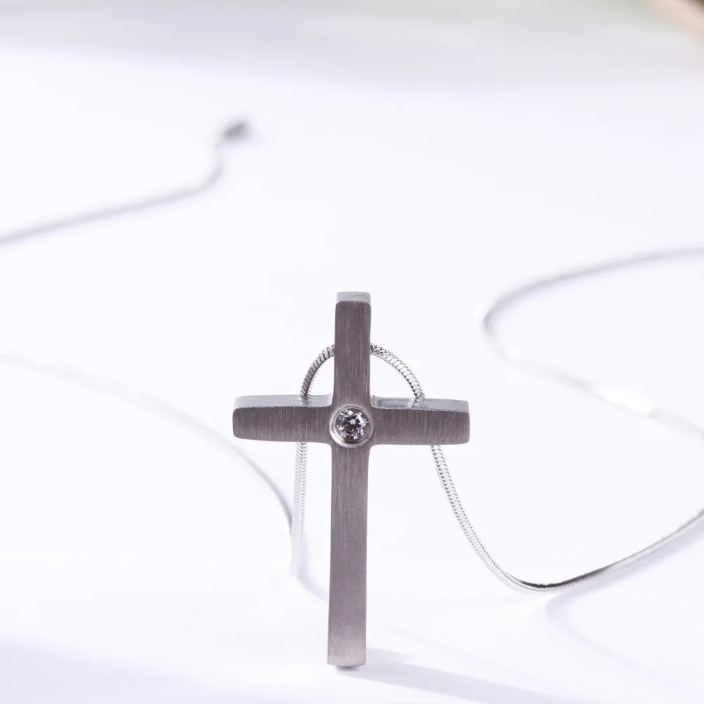 New Simple Cross Prayer Design Hypoallergenic 100% Pure Titanium Pendant Necklace For Women Men Bless Friend Gift Jewelry