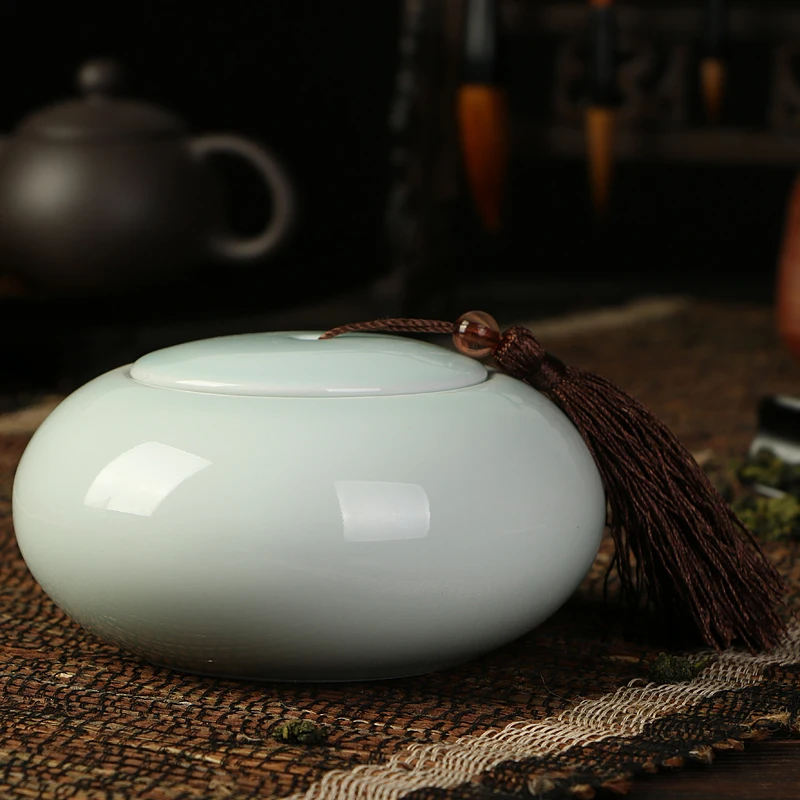 Ceramic tea pot  celadon jar  with cover  sealing  small porcelain caddy  storage tank  food cans  teacaddy  3 colors optional~