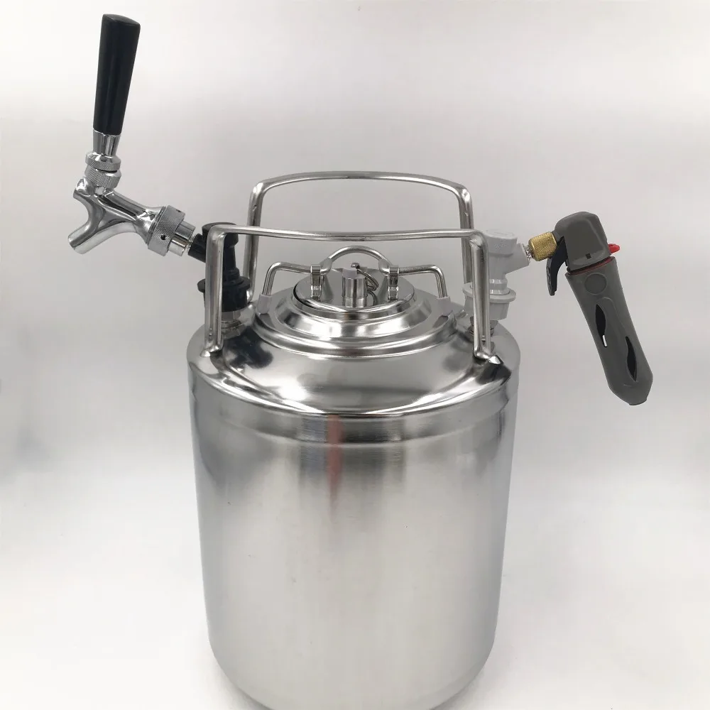 

2.5 gallon 10L Stainless Steel 304 Beer Keg & abeer tap faucet & CO2 charger Kit for Homebrew beer brewing bar