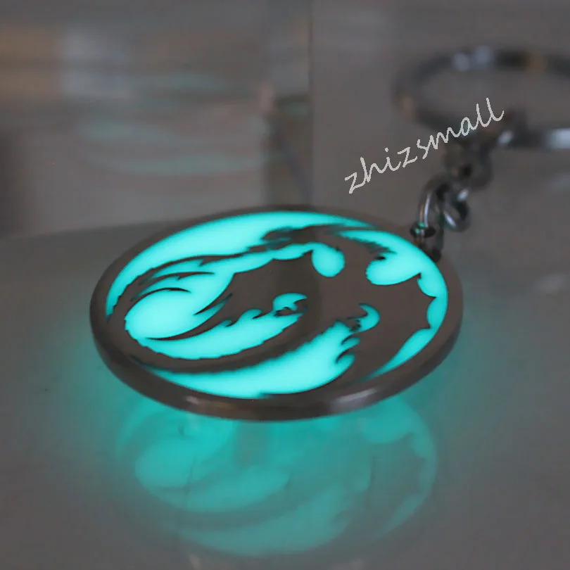 Stainless steel keychain dragon glowing key Chain Fashion Jewelry Pendant glow in the dark Dragon car Bag pendant gift