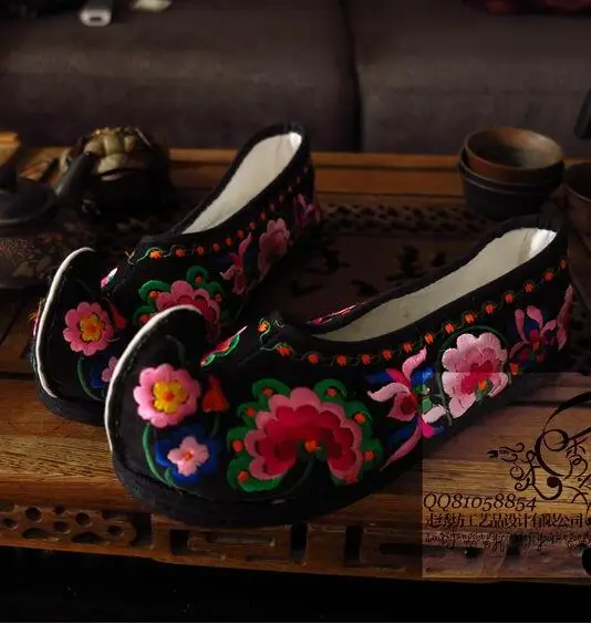 Ancient Chinese Shoes Handmade Embroidery Women Flat Spring Sharp Tradition Stage