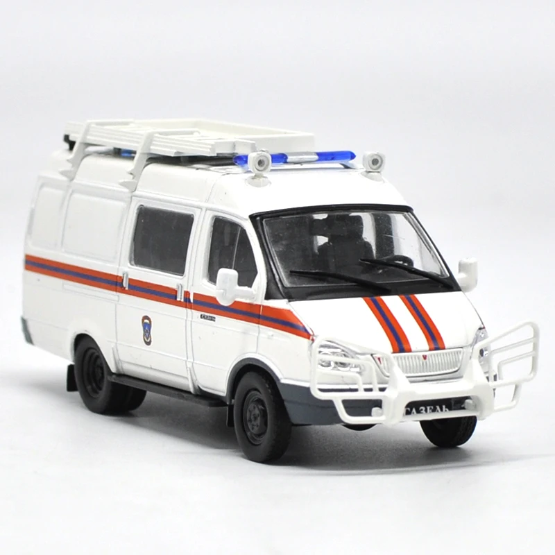 Box gift model,High simulation 1:43 alloy Armored vehicle FA3 Soviet car,DEA military rescue truck,free shipping