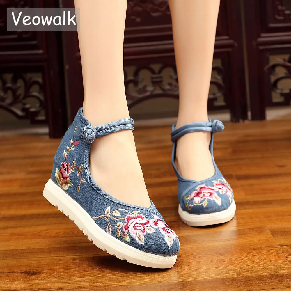 Veowalk Women Canvas Elevator Shoes Hidden Platform Ladies Casual Sneakers Handmade Chinese Style Flower Embroidered Creepers