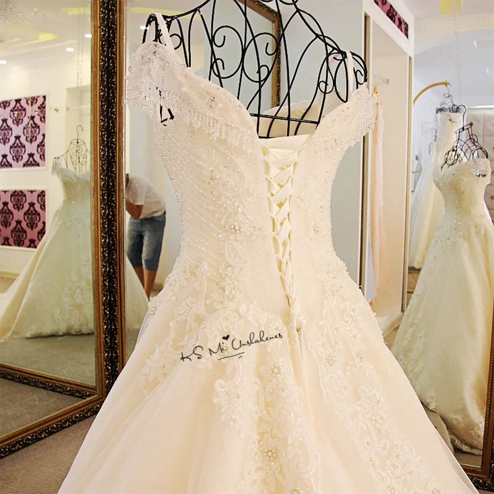 Incredibile chiesa lungo treno Abiti Da Sposa Abiti Da Sposa perle di pizzo Abiti Da Sposa principessa abito Da Sposa Vintage 2018 Mariage