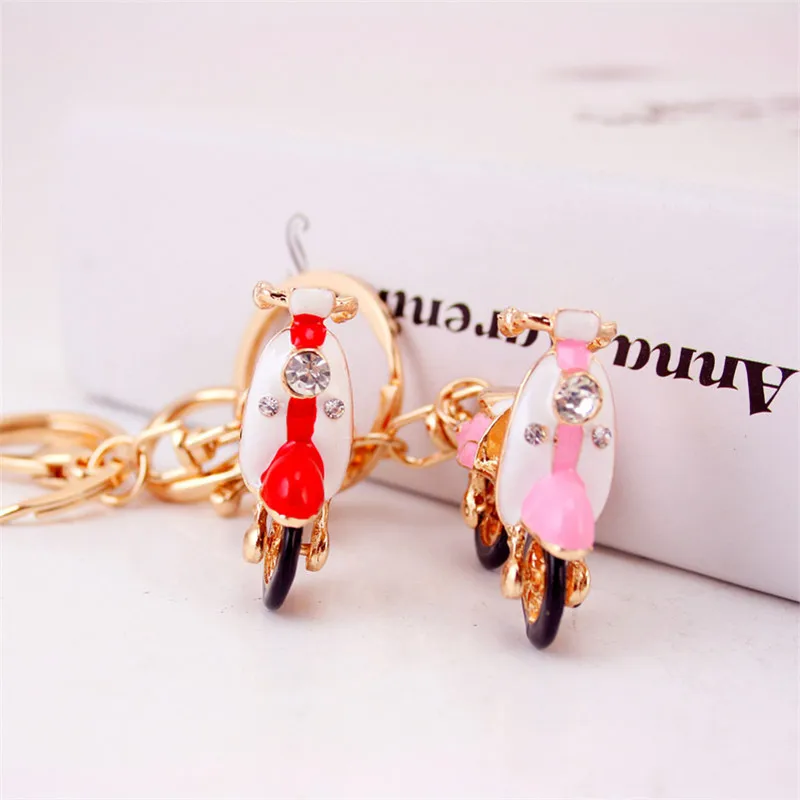 New Fashion Motorcycle Keychain Trinket Motor Scooter Crystal Car Key chain Bag Charm Women\'s Key ring for a woman