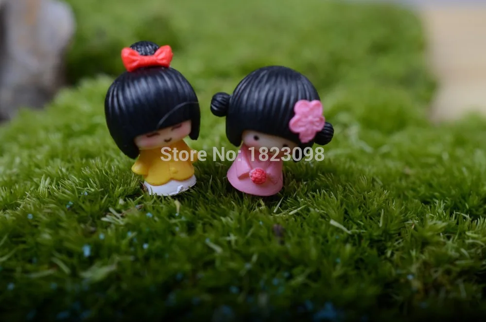 2 Pcs/lot Mini Girl People 1.5 Cm Kimono Little Girl Fairy Garden Decor Crafts Home Decor DIY Miniature People Miniature Garden