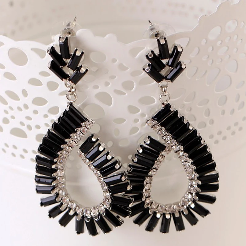 YFJEWE Popular Women Party jewelry Black Temptation Square Resin Earrings Female Black Sex Nightclub Shine Earrings #E142