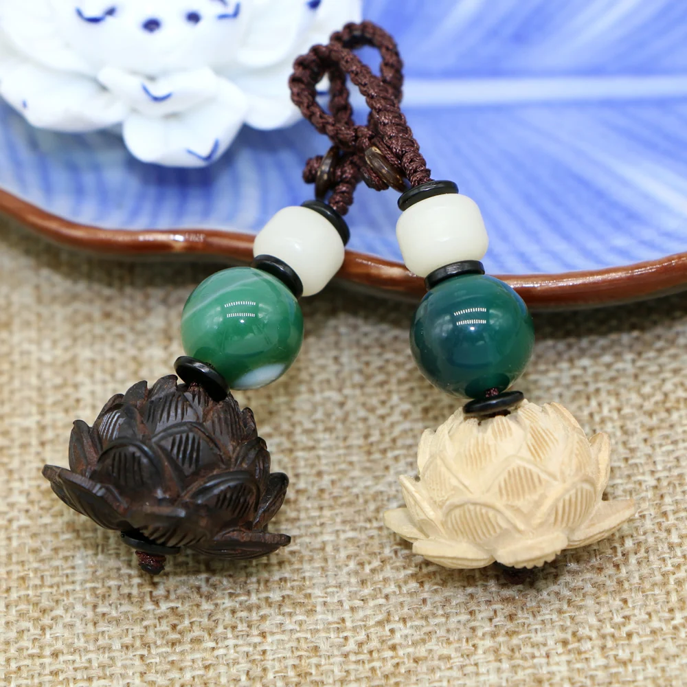 Natural Wooden carved lotus sandalwood lotus carved key chain Decoration