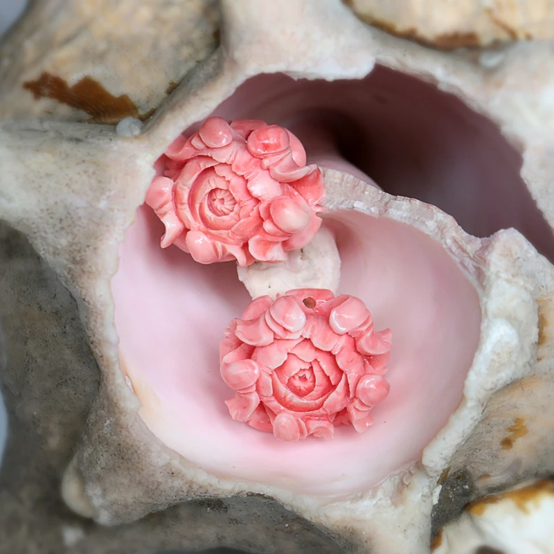 New Arrival Pink Conch Shell (Made Of Powder Of Shell, Color Is Enhanced ) Carved Flowers Fashion Earring Bead 23x19x11mm 9.68g