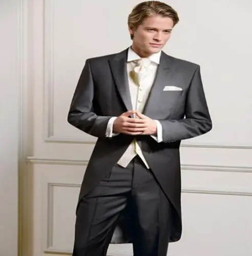 

Best selling Black Tailcoat Peak Lapel Groom Tuxedos Groomsmen Men Wedding Suits Prom Clothing (jacket+pants+waistcoat+tie)