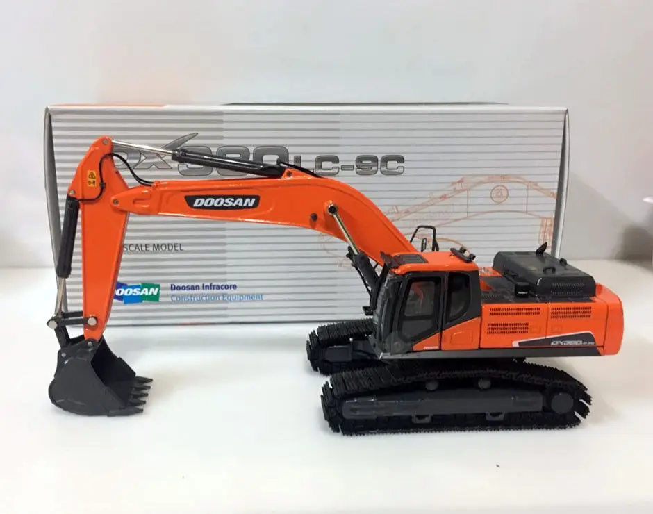 Rare Diecast Model Toy Decoration 1:50 Doosan DX380LC-9C Hydraulic Excavators Construction Machinery Toy for Collection,Gift