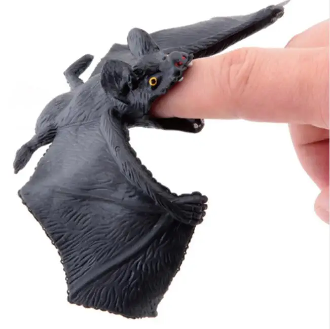 iWish 180x70mm Simulation Bat Artificial Funny Pendant Rubber For Halloween Haunted House Fool's Day Hallowmas All Saints' Day