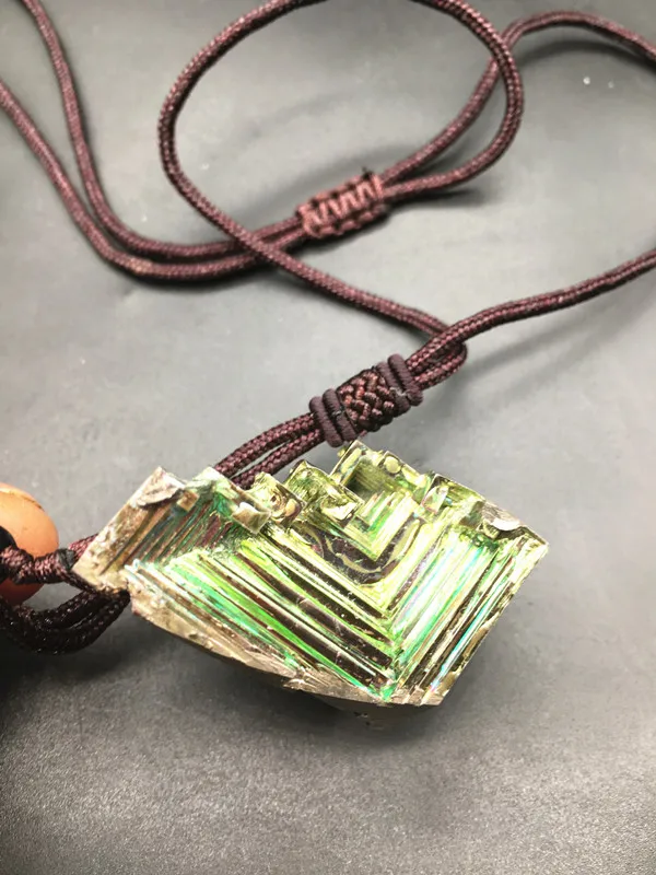 Upscale!!!!!Natural quartz crystal German bismuth artificial culture pendant.    A3