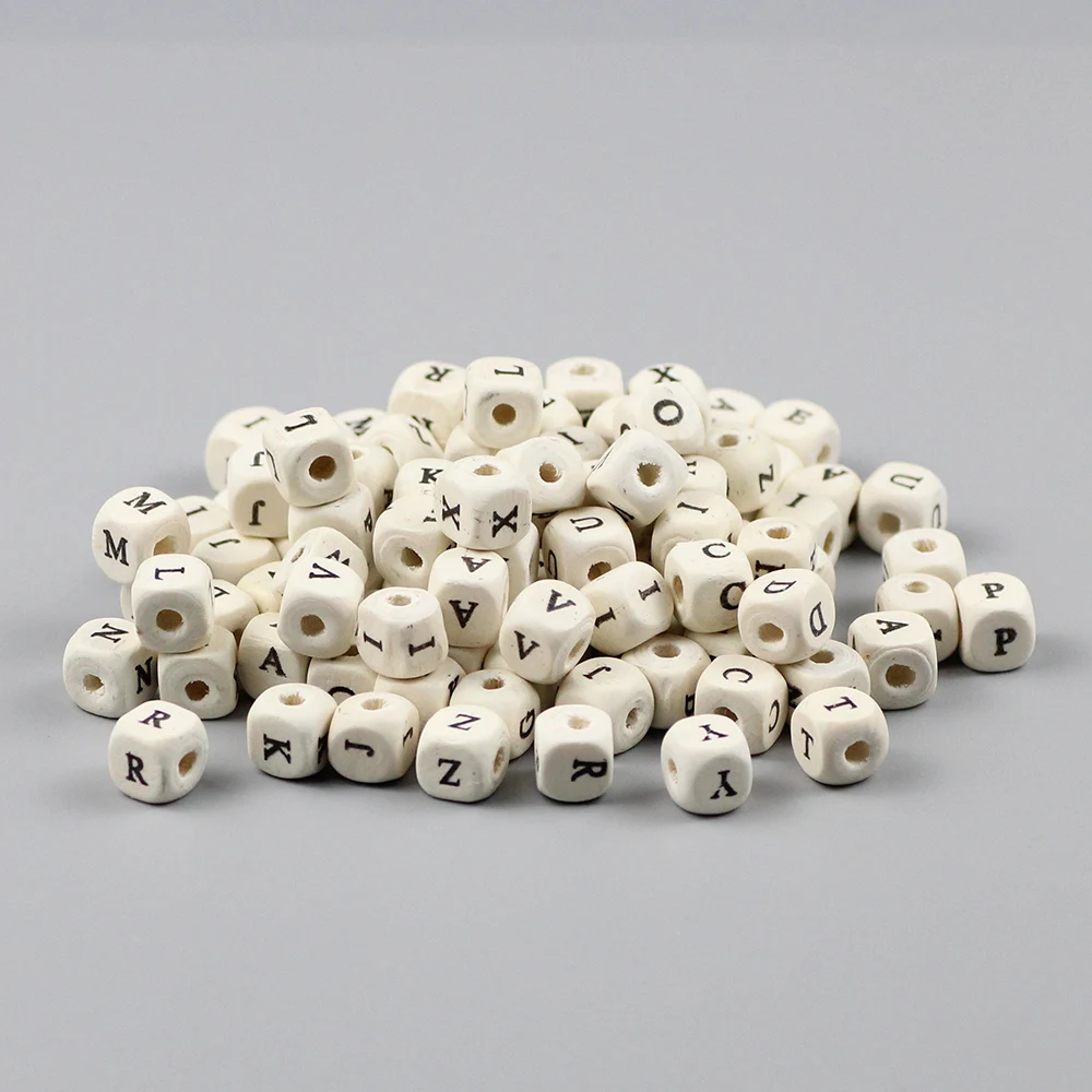 WLYeeS-Perles Carrées en Bois de Couleur Naturelle, Lettres Mixtes Aléatoires, Breloque en Bois, pour Bricolage de Bijoux, Jouet pour Bébé